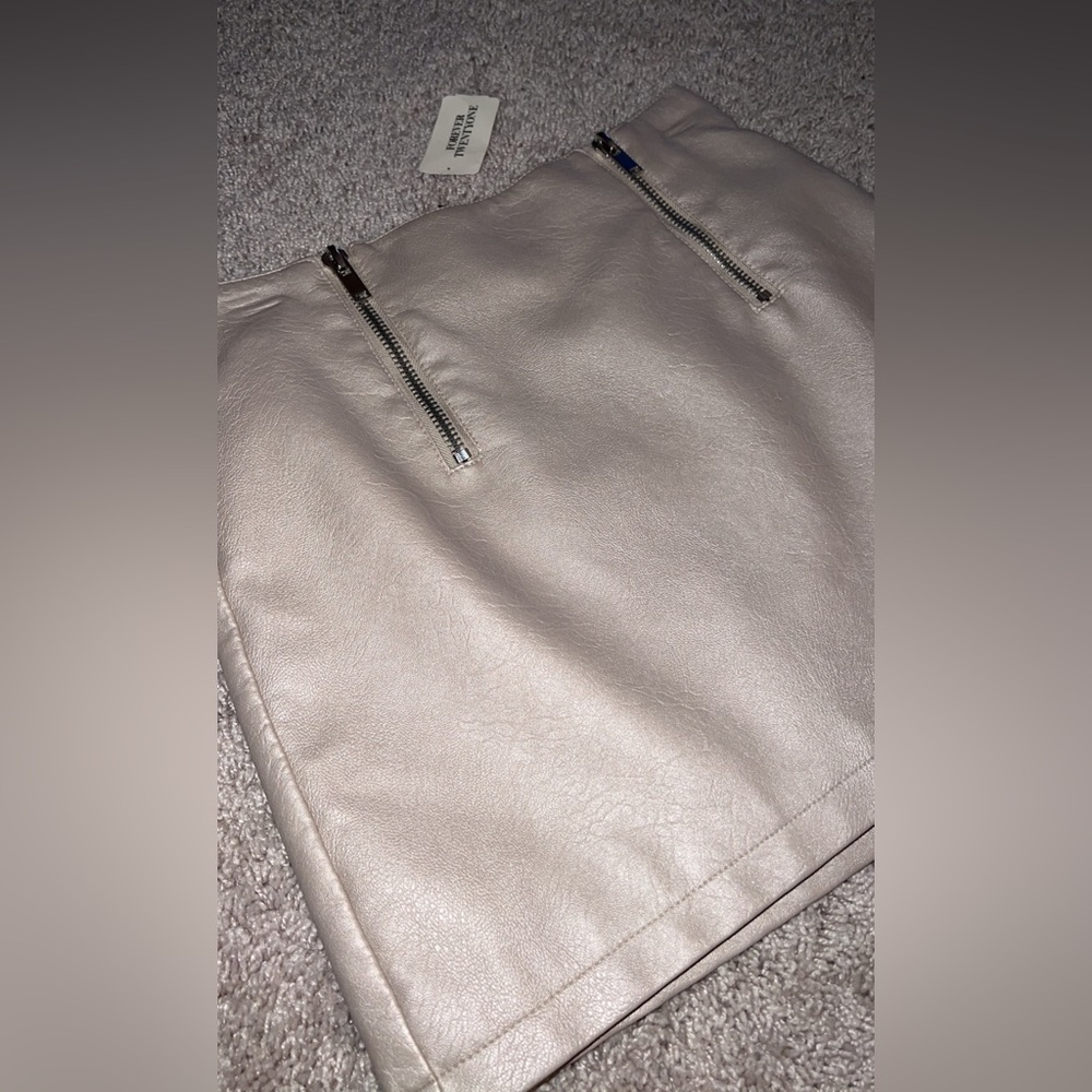 Short Skirt - Forever21